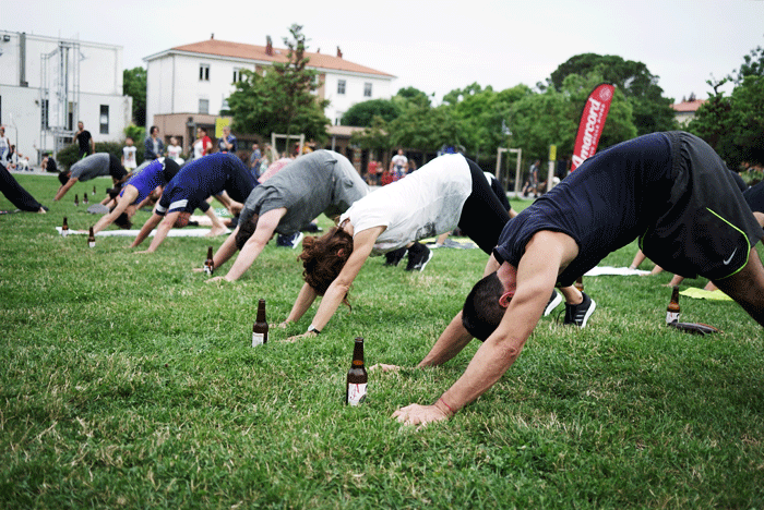 Beer yoga 