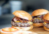 HAMBURGER DAY: Il 28 maggio si celebra il Re dello street food! giornata mondiale hamburger