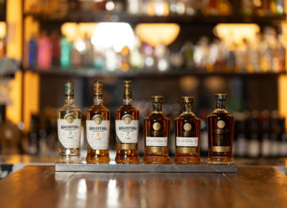 Rum Angostura in Italia con Velier